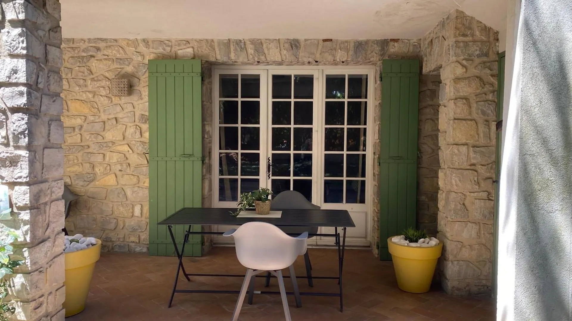 Appartement Avec Terrasse 3 Personnes Via Romana Vaison La Romaine